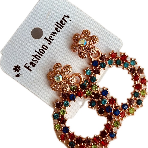 Colorful Bling Earrings Crystal Hoops Wreath Floral Design Fashion Earrings - Picture 3 of 3